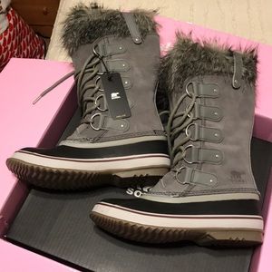 SOREL Joan of Arctic Boots size 8